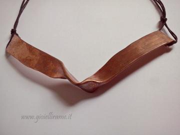 Collana artigianale Hamal in rame riciclato